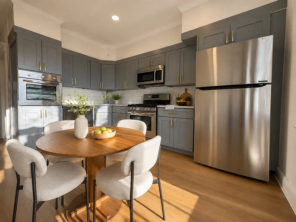 26 Edwards Ct #1