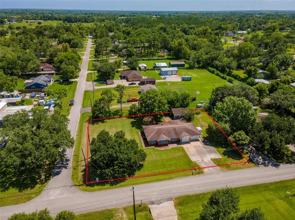 11703 32nd St, Santa Fe, TX 77510