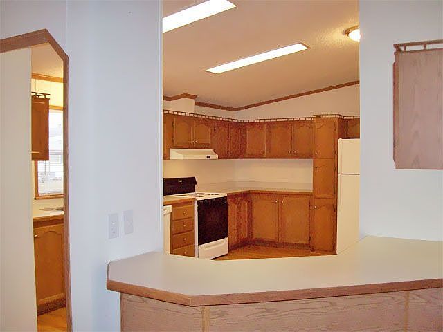 2nd image of 203 Belle Villa Blvd