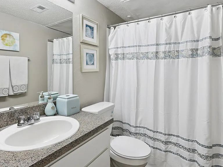 Westdale Pointe — Photo 14