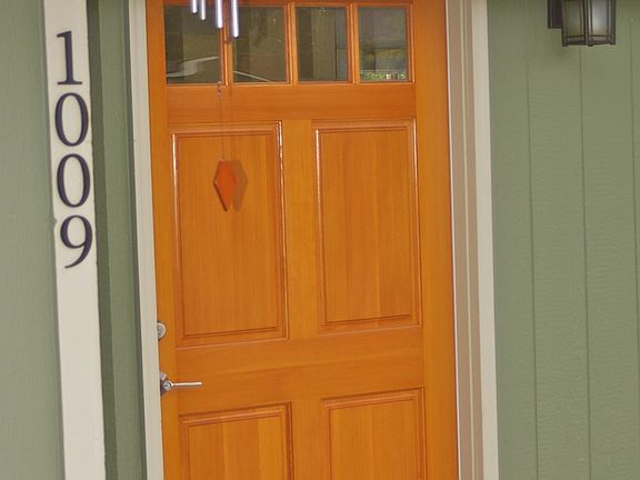 5th image of 1009 NE Serpentine Pl
