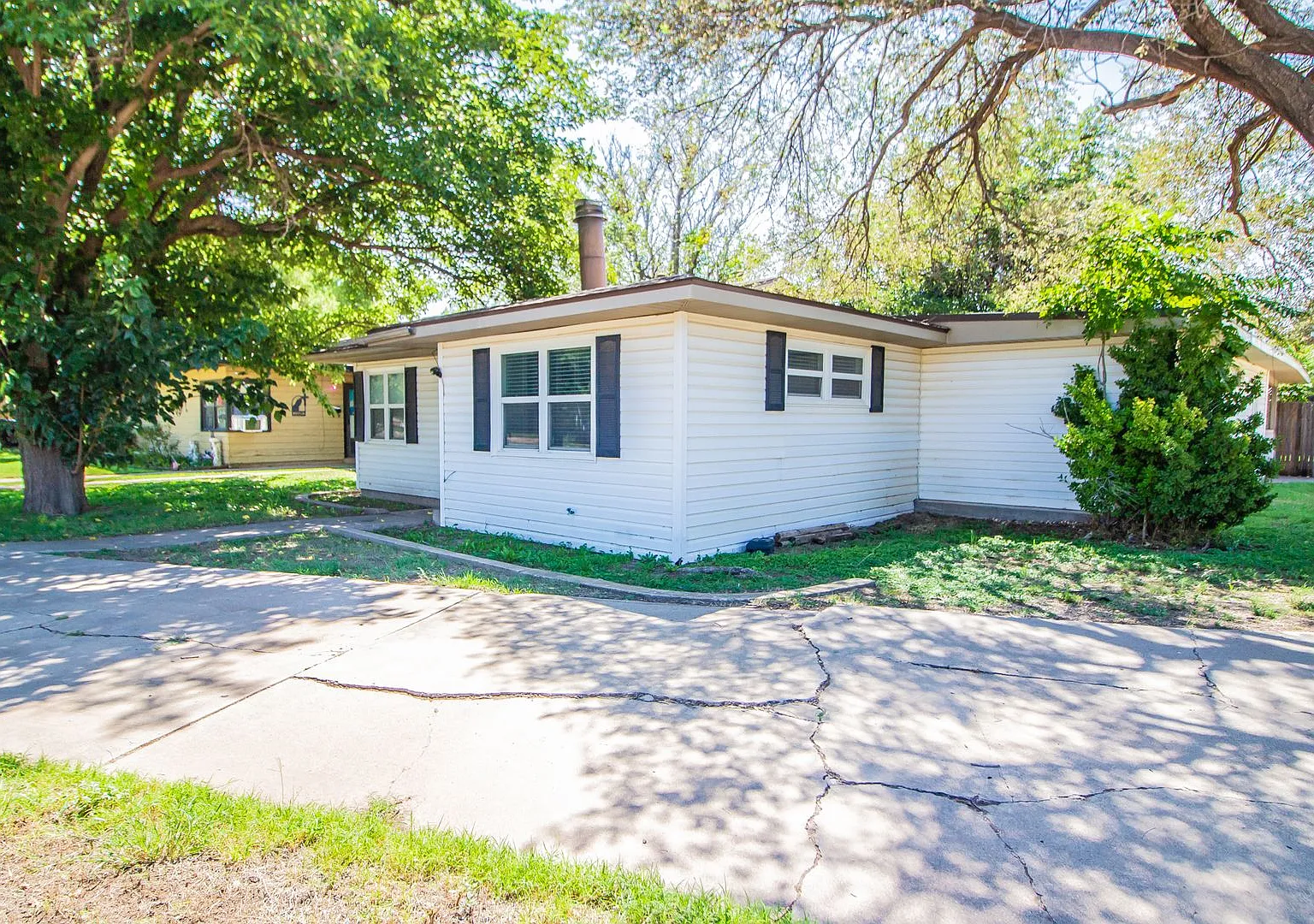 Pre-leasing 4 bedroom house close to TTU!! — Photo 3