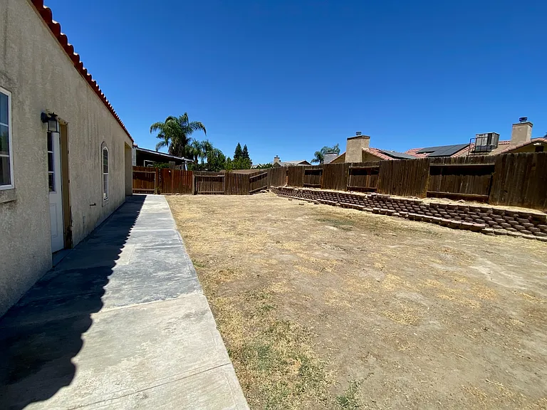 2706 Trentino Ave — Photo 3