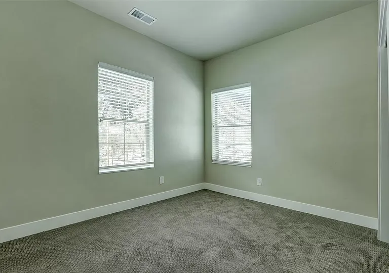 1399 Griffith St #6 — Photo 3
