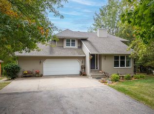 3917 Spring St NE, Solon, IA 52333