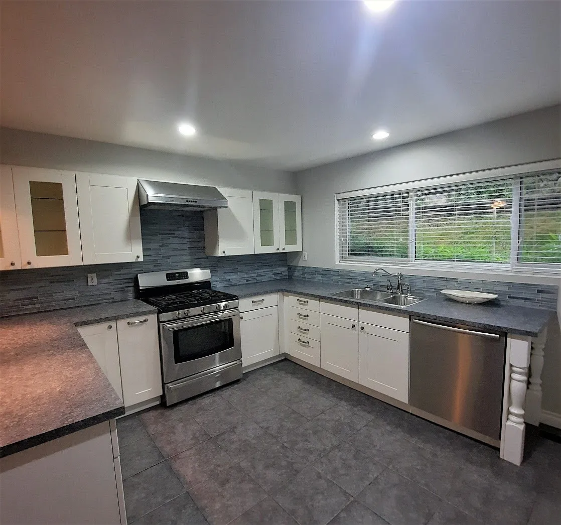 1030 Cecile Dr #3bf80b047 photo 1