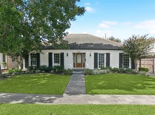 5888 Sylvia Dr, New Orleans, LA 70124