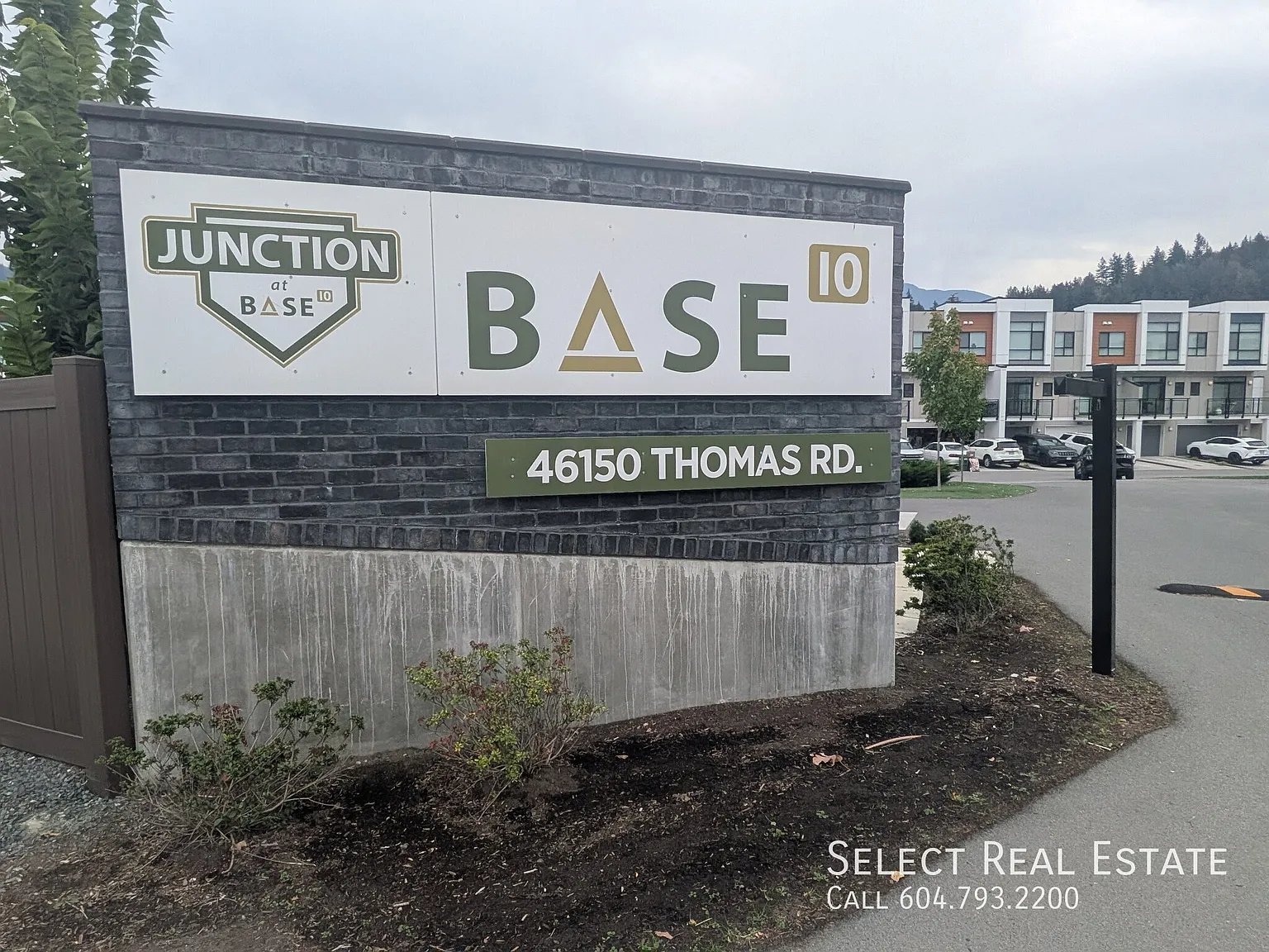 4 bed, 2.5 bath, 1496 sqft, $2,900 — Photo 1