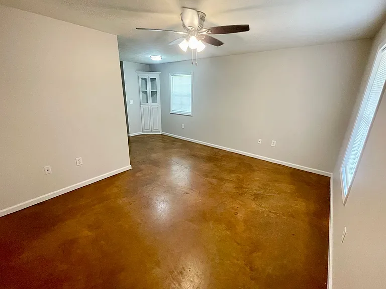 GS-Oak Village III — Photo 1