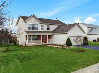 205 W Denise Dr, Round Lake, IL 60073