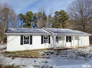 4244 Sycamore Rd, Carterville, IL 62918