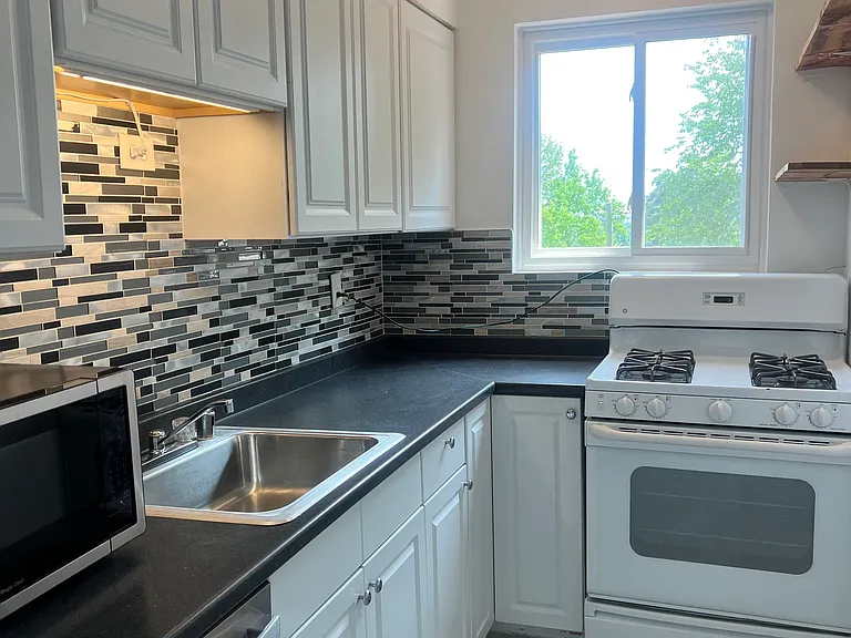 500 26th St S #2 — Photo 3