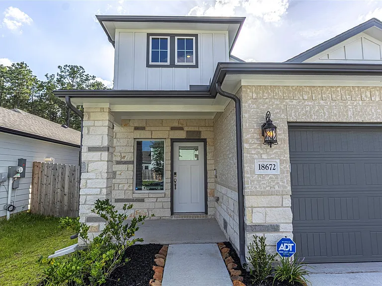 18672 Presswood Way — Photo 2
