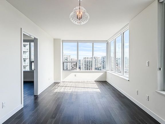 2nd image of 7468 Lansdowne Rd #1210