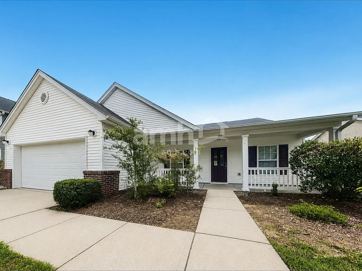 3 bed, 2.0 bath, 1838 sqft, $2,410 — Photo 2