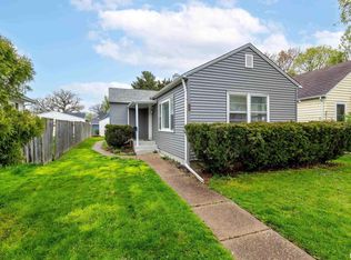 2933 11th Ave #B, Moline, IL 61265
