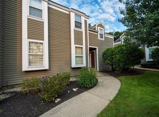 145 Shaw Farm Rd UNIT 145, Canton, MA 02021