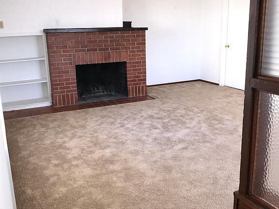 3rd image of 127 Hickory St #A