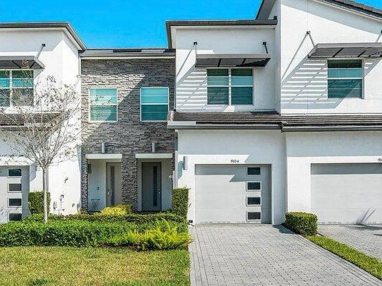 9041 Zevon Ct — Photo 4