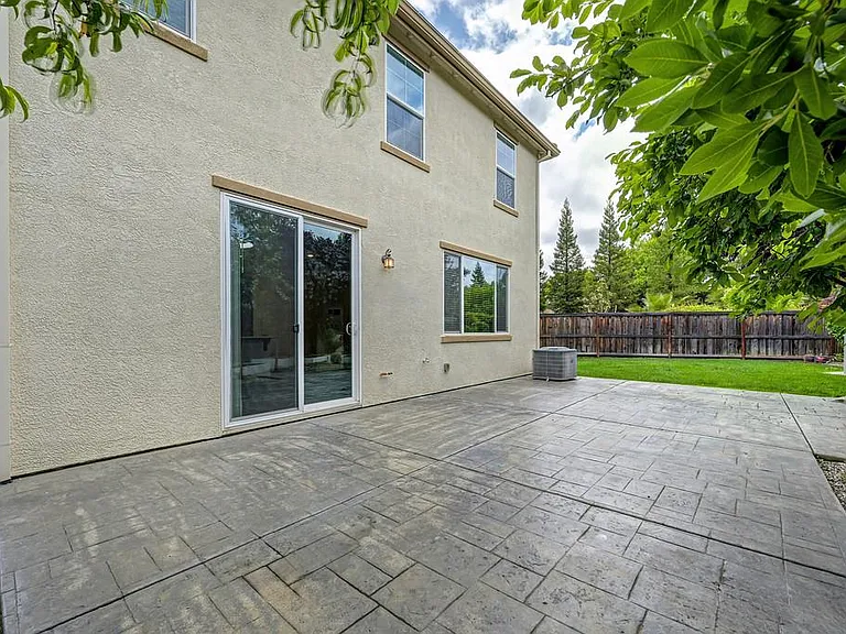 6130 Mehrten Cir — Photo 3