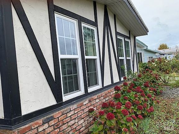 4th image of 175 Westgate Circle