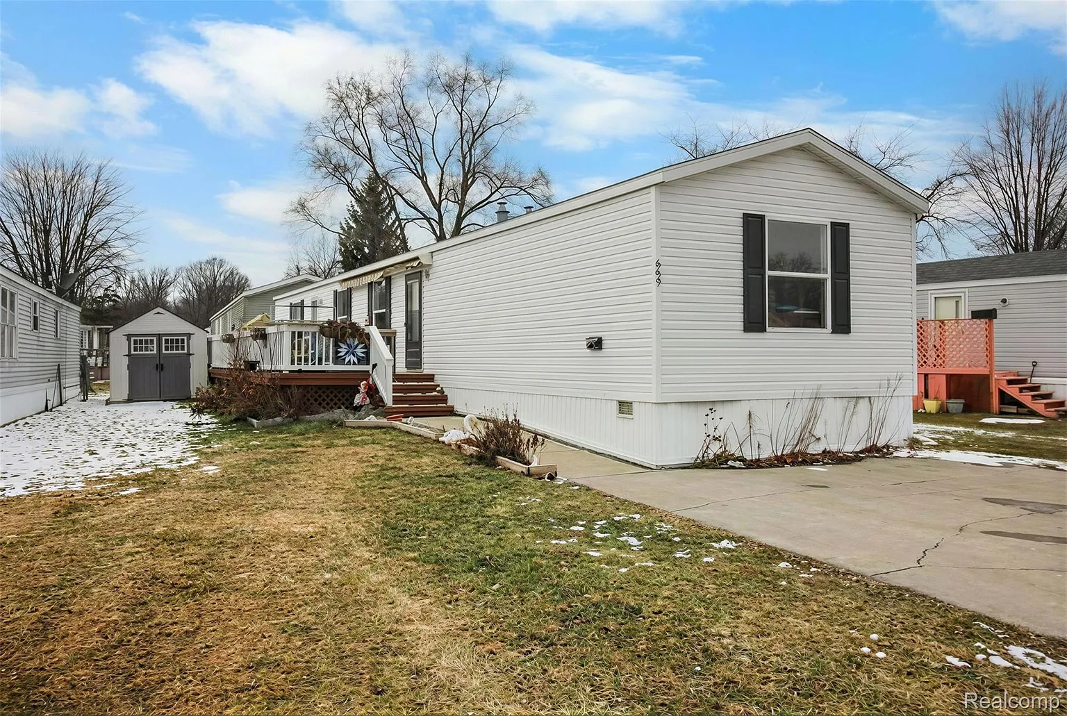 669 Lafferty Dr photo 1