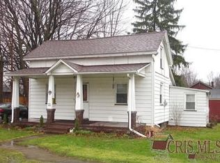 48 Maple St, Canfield, OH 44406