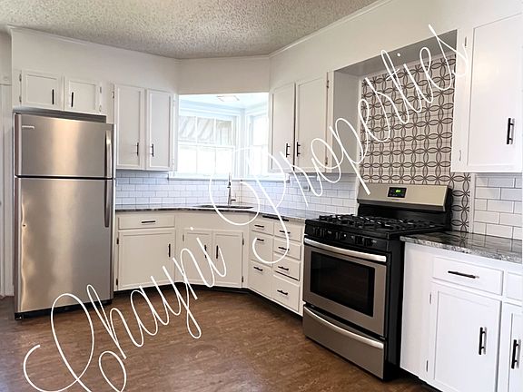 4th image of 901 E Lamar St