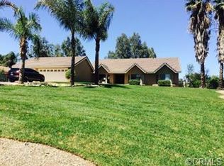8433 Summer Hill Ln, Corona, CA 92883