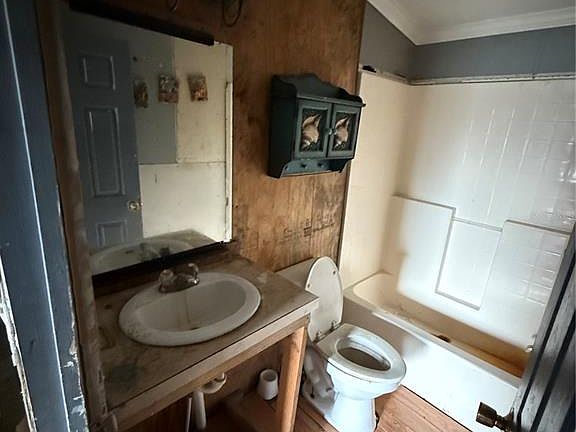 5th image of 5756 NE 165th Terrace Rd