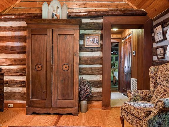 18th image of 7198 Spring Hill Rd