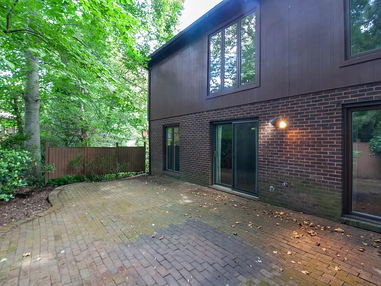 3503 Redwood Ct — Photo 68
