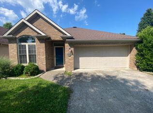 3121 Many Oaks Park, Lexington, KY 40509