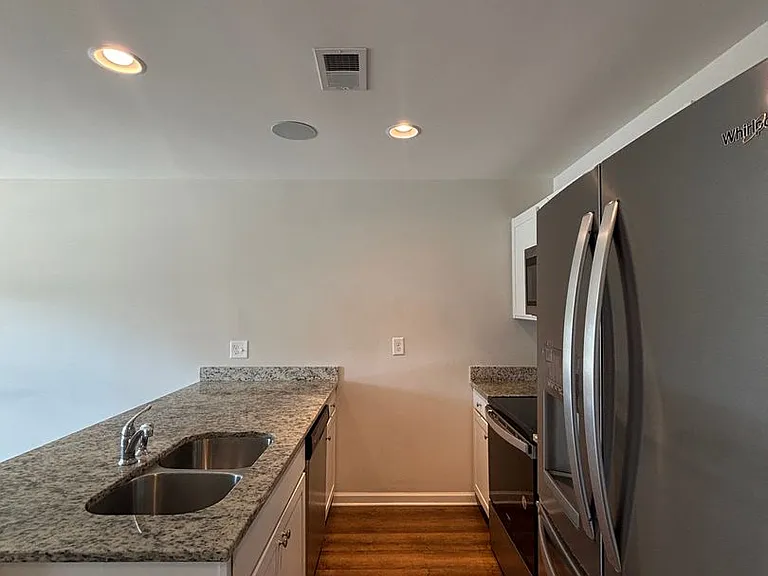 125 Adger Rd — Photo 4
