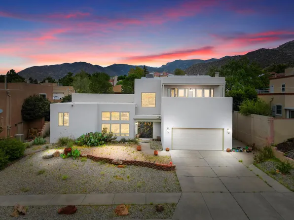 810 Piedra Larga Pl NE, Albuquerque, NM 87123