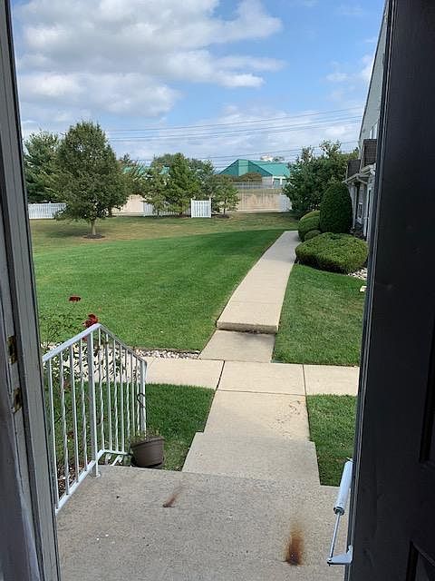 Entrance with open space