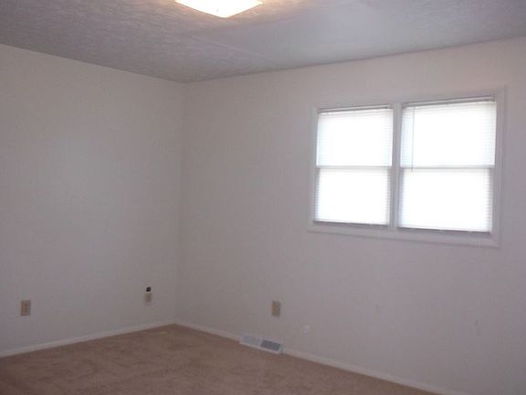 4th image of 1800 Seminole Dr APT 10