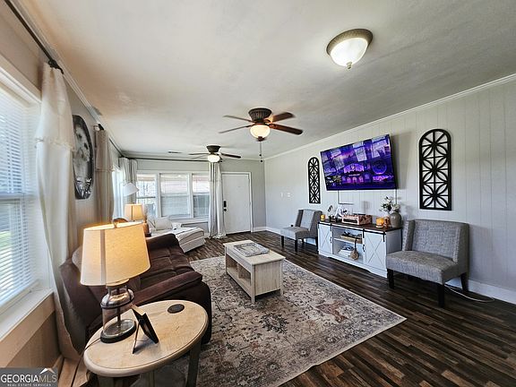 4th image of 5644 Redland Rd