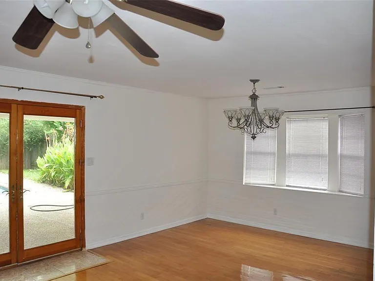 5519 Caversham Dr — Photo 7