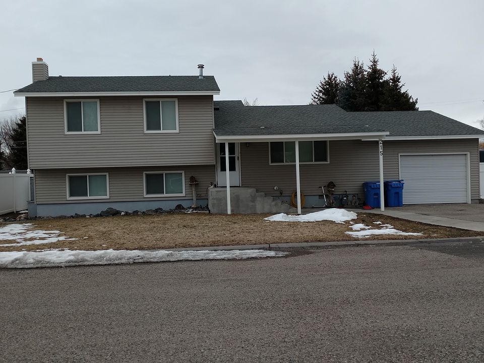 1st image of 215 S Austin Ave