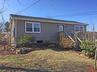 111 Colonial Ave, Tiverton, RI 02878