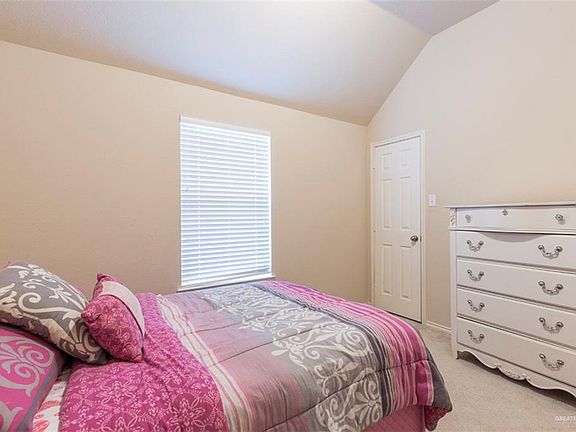 3rd image of 4402 Santa Inez St