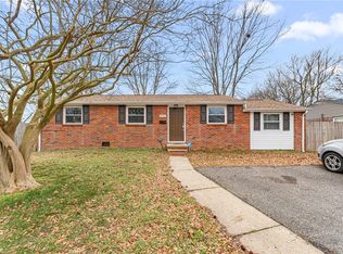 2000 Egger Cir, Hampton, VA 23663