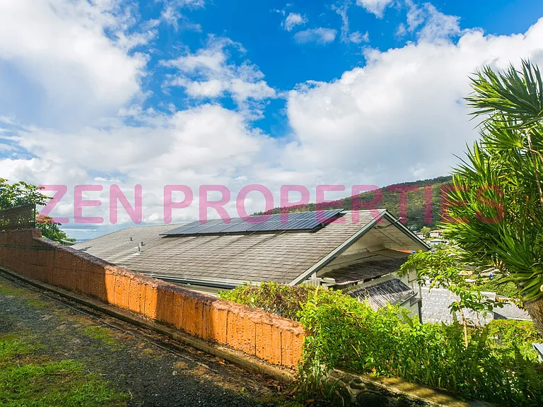 1555 Moani St — Photo 9
