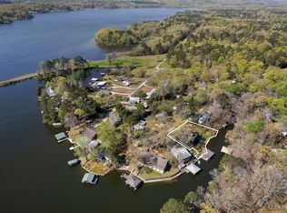 272 Briar Loop Rd, Deatsville, AL 36022