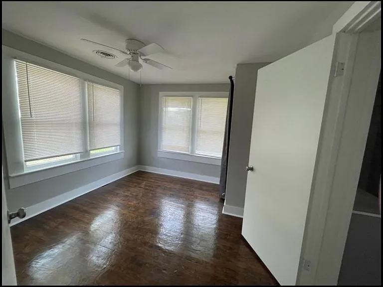 808 Sycamore St — Photo 6