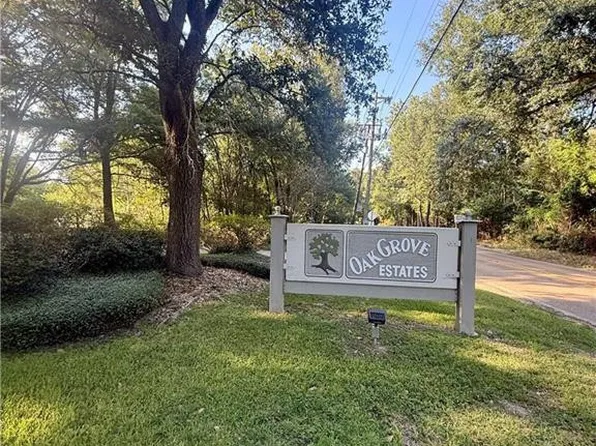 30 Oak Grove Way, Slidell, LA 70458