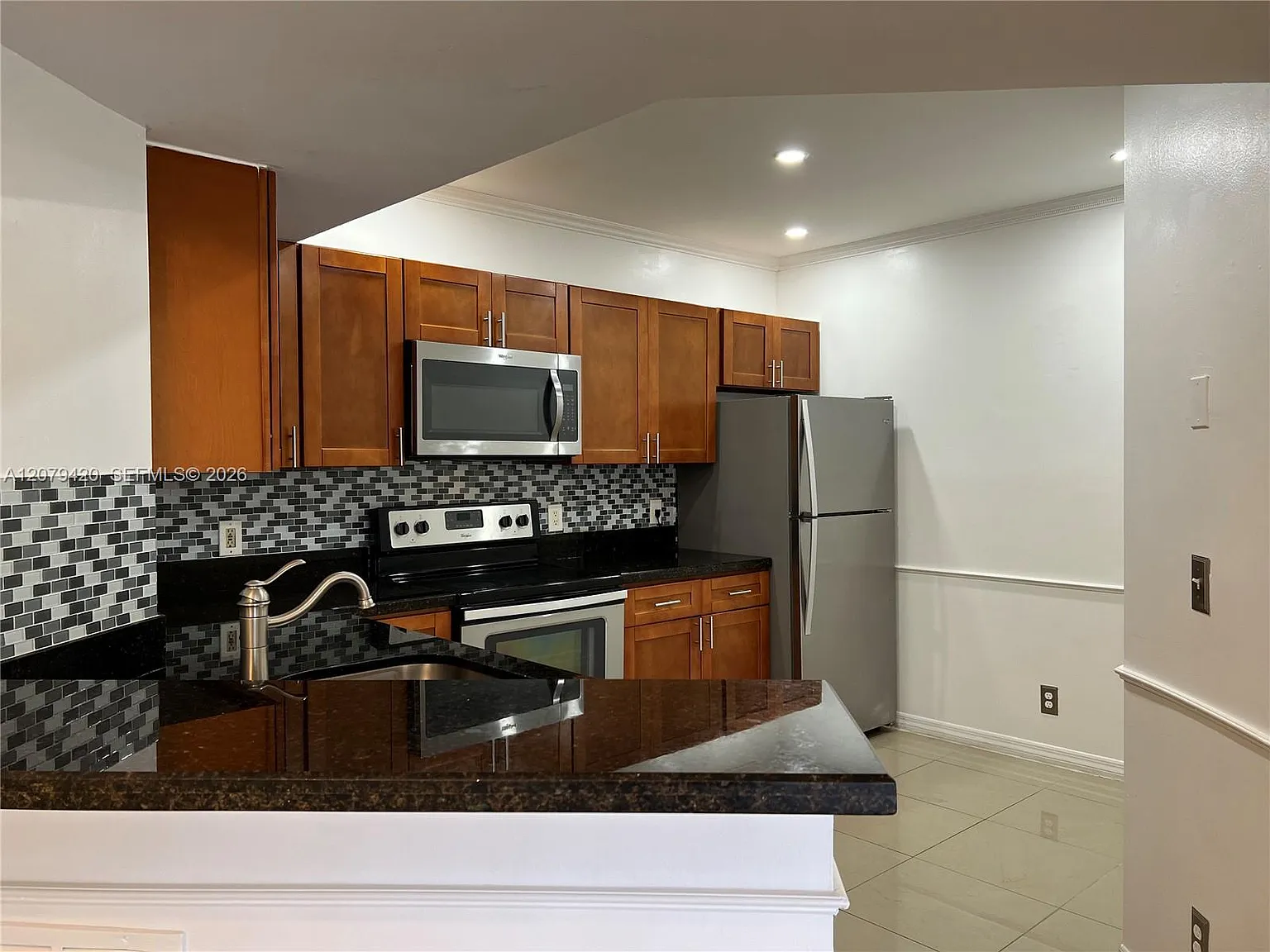 Edgewater Condo — Photo 3