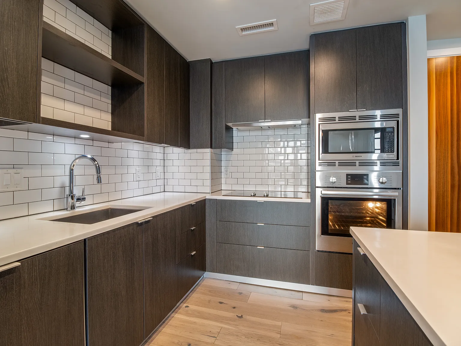 2 bed, 880 sqft, $3,650 — Photo 4