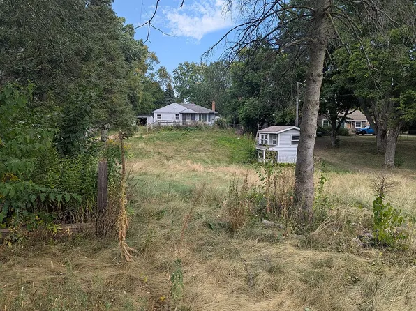 12924 Inverness Rd, Minnetonka, MN 55305